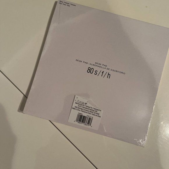 Note Pad / Desk Pad / Floral‎ Themed (80 sheets / new) - Picture 6 of 9